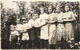 21 Bule, Voja, Radmila, Micko, Miroslav, Milojko, Zaga, Mila i Ruža (Svilajnac 1936.)